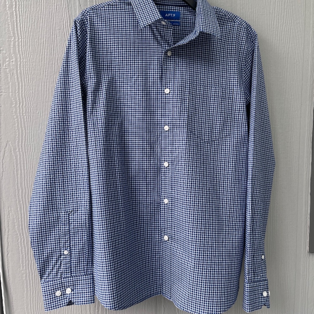 APT.9 Men's Button Down Shirt Size M
